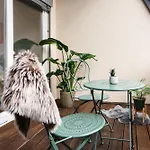 Hybrid Work-Play Retreat - 2Br, 1B Central Kreuzberg