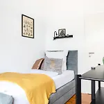 Hybrid Work-Play Retreat - 2Br, 1B Central Kreuzberg