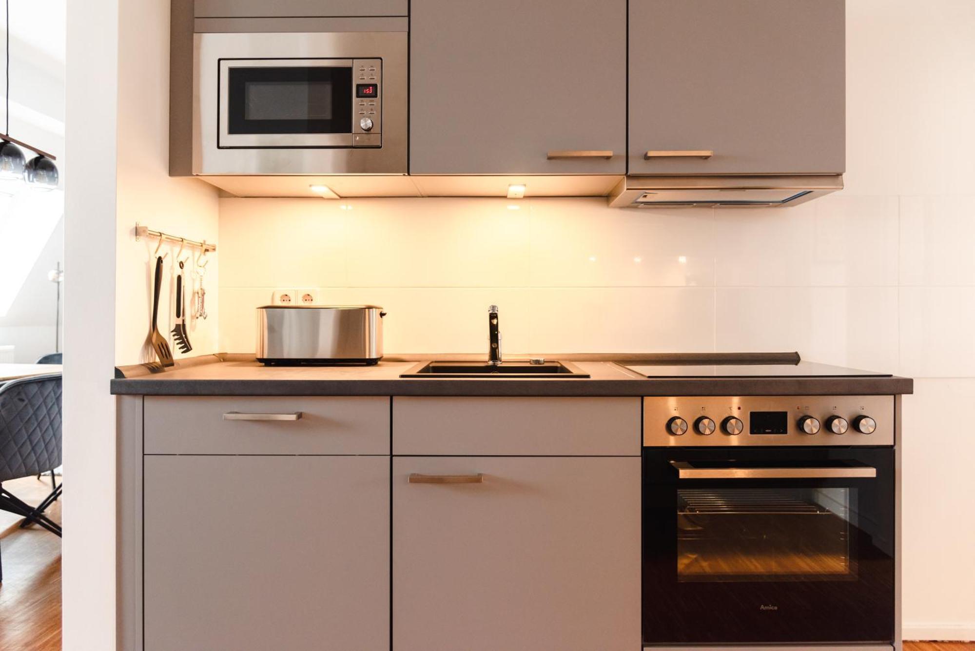 Hybrid Work-play Retreat - 2br, 1b Kreuzberg Appartement Berlijn